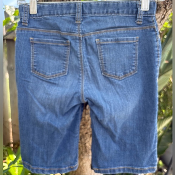 Old Navy Bundle 2 Pair of Girls Denim Bermuda Shorts | Size 10 Back to School - Picture 4 of 10